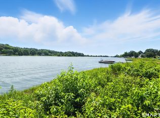 82 Cove Rd, Stonington, CT 06378
