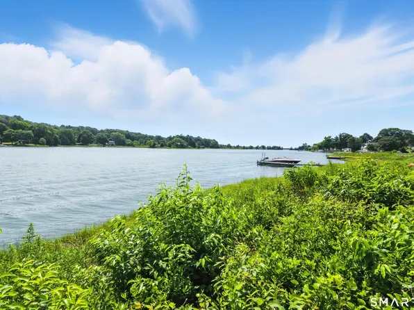 82 Cove Road, Stonington, CT 06378