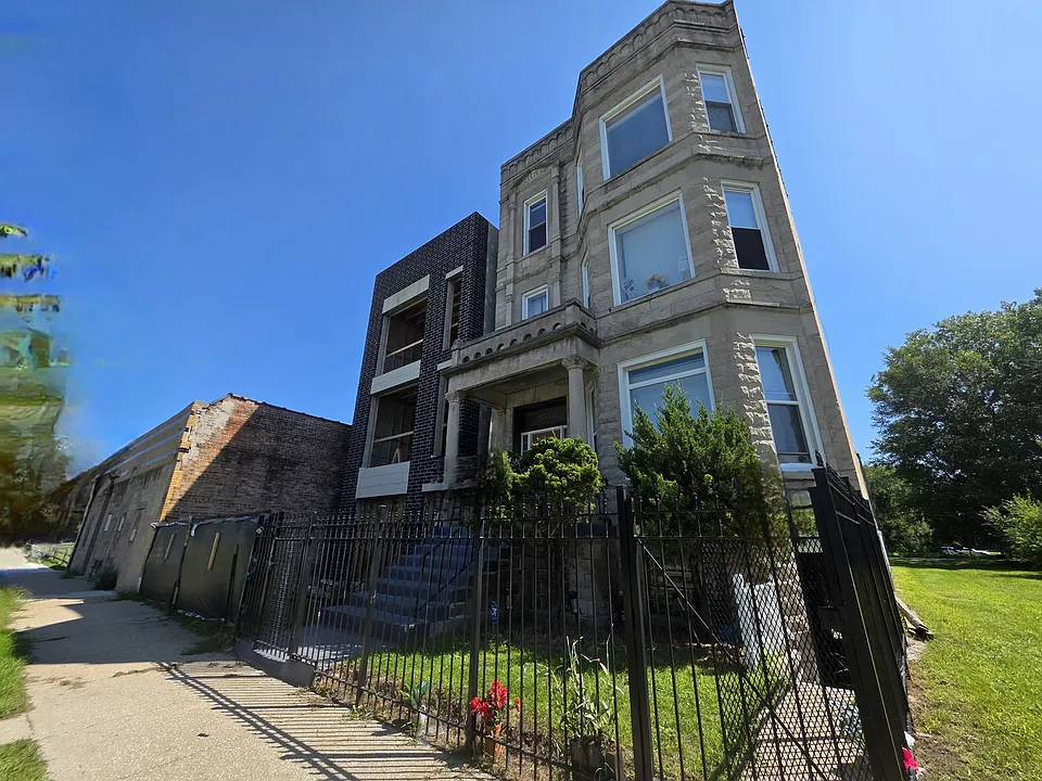 5319 S Indiana Ave #3
