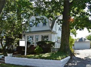 151-34 12th Rd, Whitestone, NY 11357