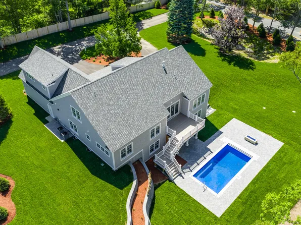 2 Monomoy Lane, Orleans, MA 02653