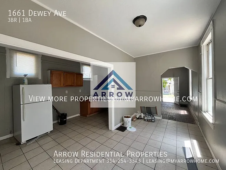 1661 Dewey Ave — Photo 6