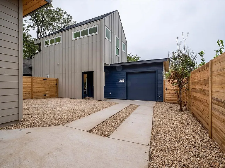 4513 S 3rd St #2 — Photo 3