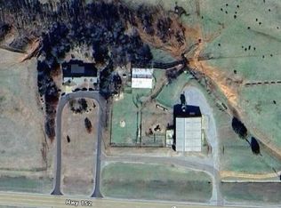 23231 Highway 152, Cordell, OK 73632
