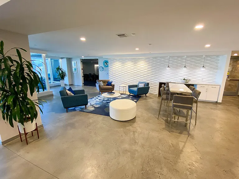 525 E Seaside Way — Photo 21