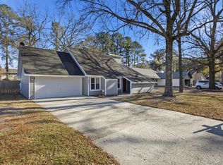 607 Woodward Blvd, Summerville, SC 29483