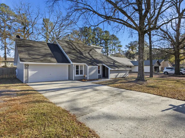 607 Woodward Blvd, Summerville, SC 29483