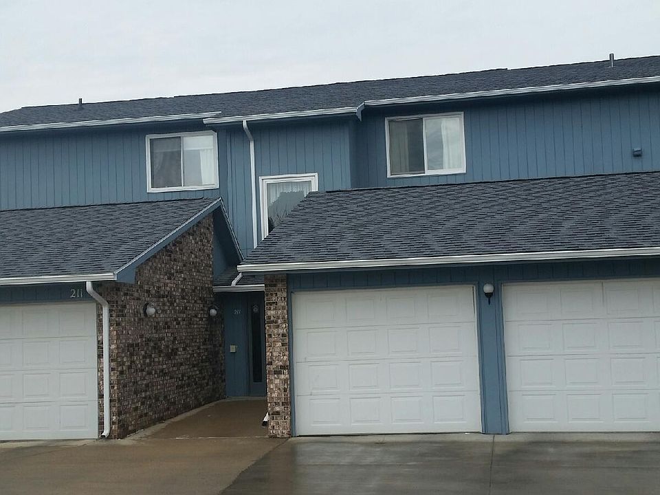 1st image of 211 Southbrooke Dr APT 2