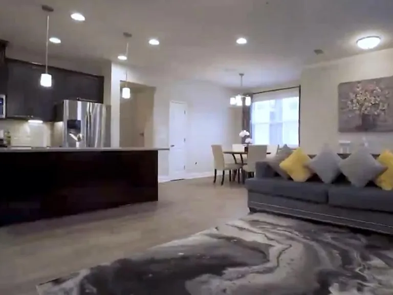 773 Belrose Dr — Photo 3