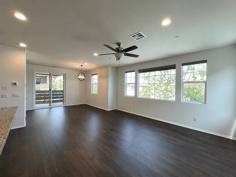12170 Chorus Dr — Photo 6