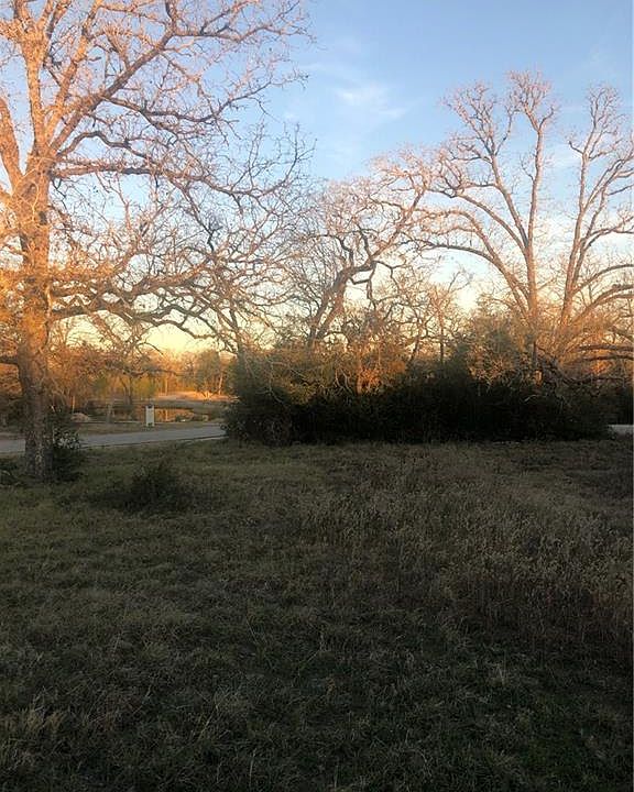 1st image of 18999 Meadows Overlook Ln