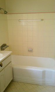 3rd image of 5620 Edgemar Ave