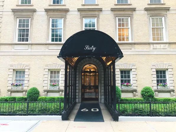 60 E Scott St APT 403, Chicago, IL 60610