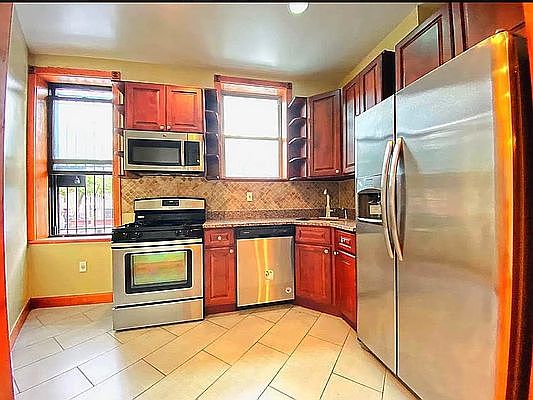 1st image of 775 Franklin Ave APT 3R