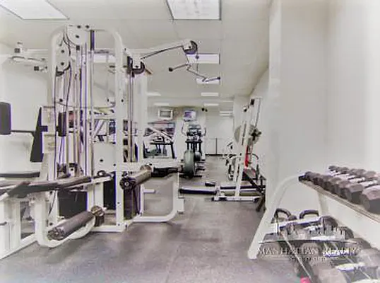 Rented by Manhattan Realty Group | media 5