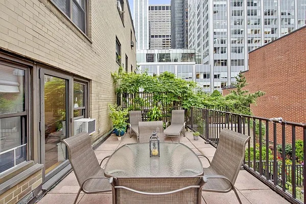 Sold by Compass | media 1