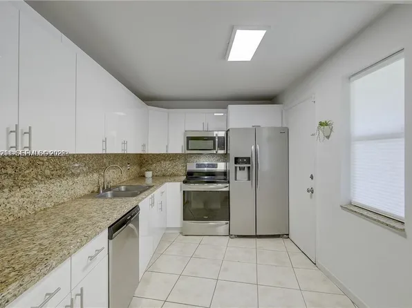1351 NE 191st St #E117, Miami, FL 33179