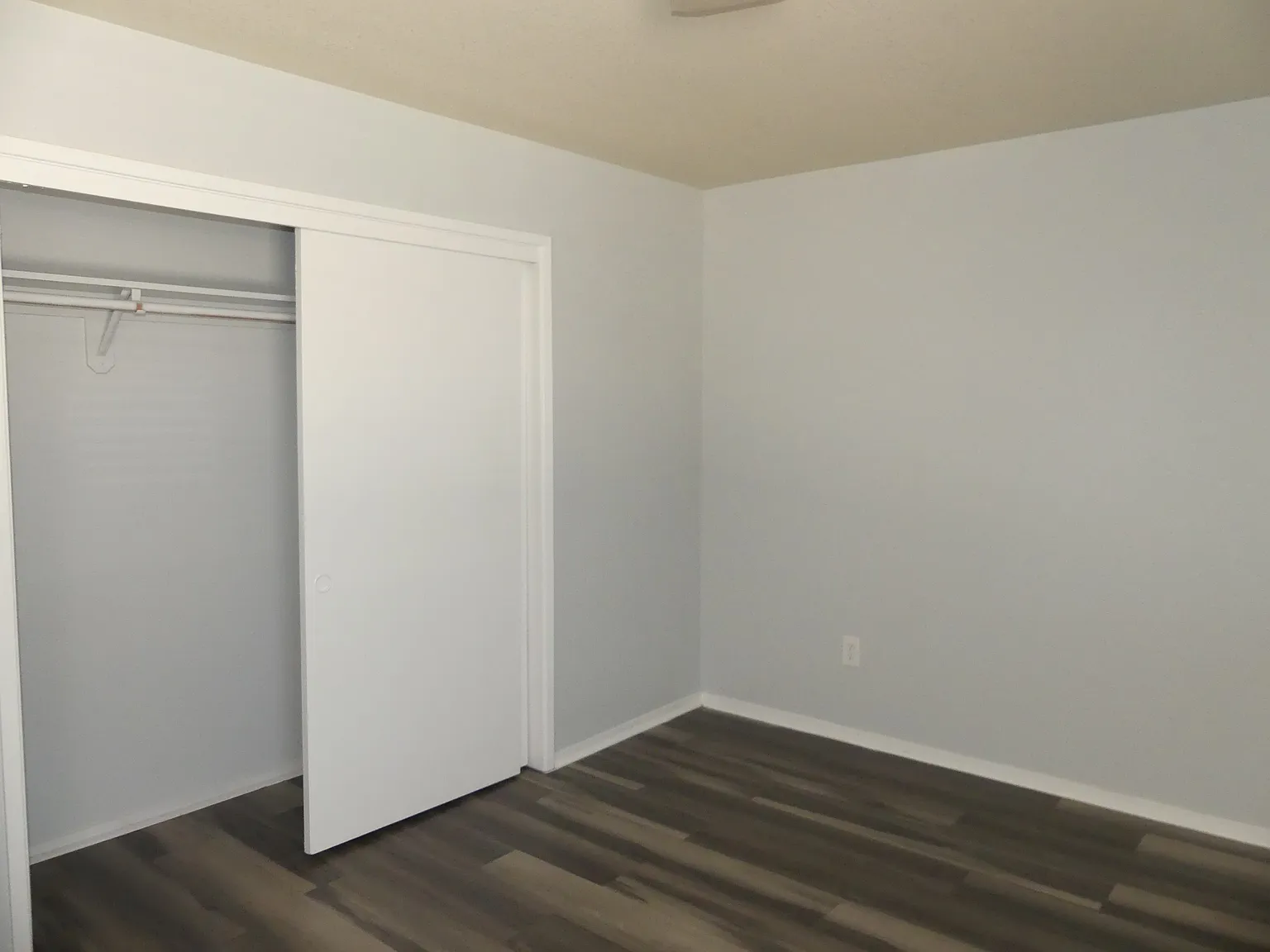 2 bed, 1.5 bath, 1178 sqft, $1,550 — Photo 4