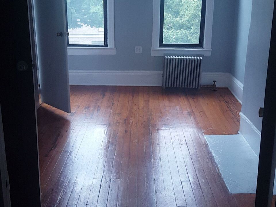 1st image of 325A 22nd St
