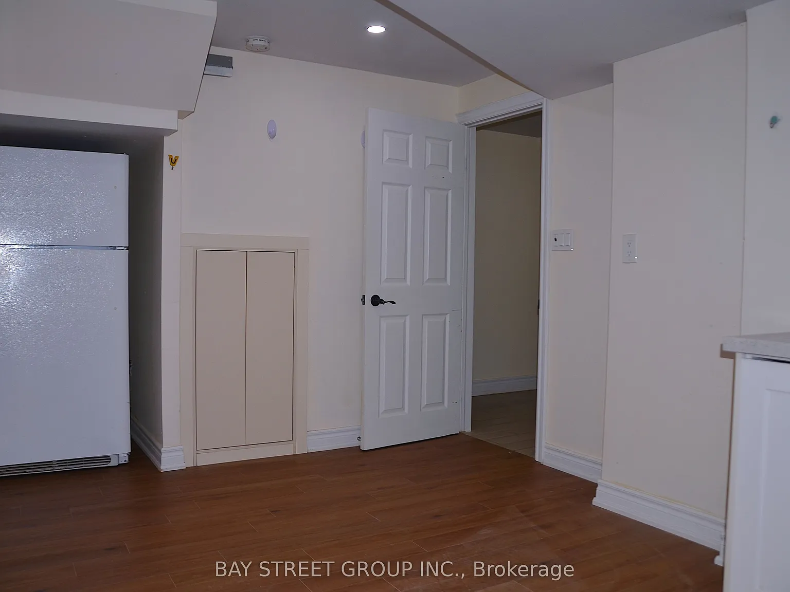 2 bed, $1,600 — Photo 4