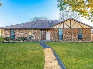 806 Bordner Dr, Lancaster, TX 75146