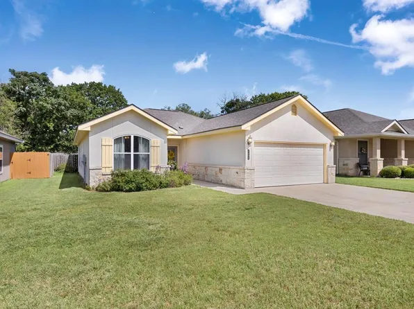 1904 Weston Loop, Kerrville, TX 78028