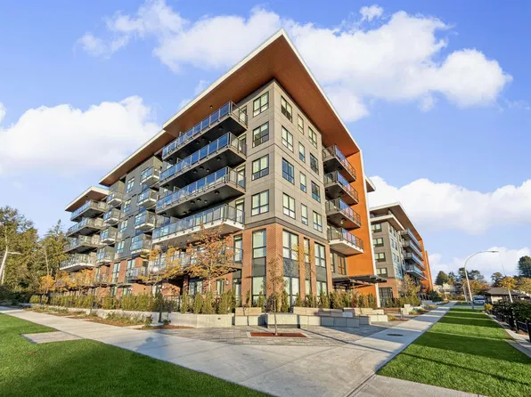 10405 147th St #105, Surrey, BC V3R 3V6