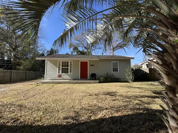 5305 Athena Dr, Savannah, GA 31404