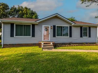 719 Spees Dr, Clarksville, TN 37042