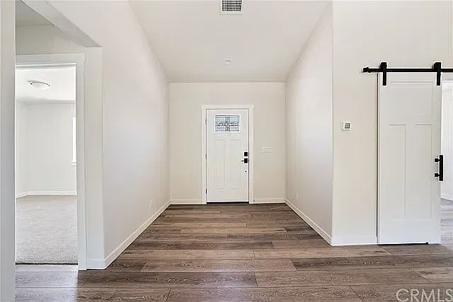 3 bed, 1880 sqft, $3,700 — Photo 3