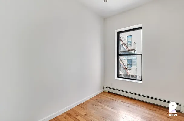 Rented by REZI | media 20