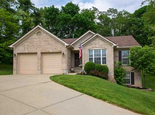 1172 Hunters Rdg, Hebron, KY 41048