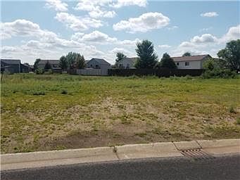 2nd image of 536 Graceview Loop