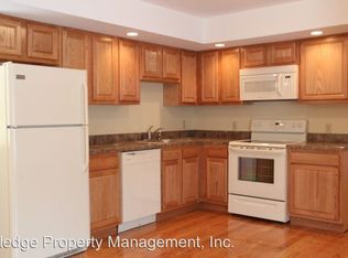 192 Fitchville Rd APT 3, Bozrah, CT 06334