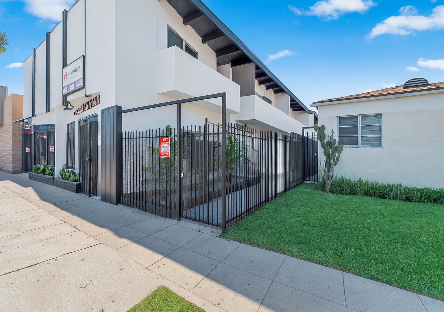 Renovated Units in Prime Palms/Mar Vista — Photo 4