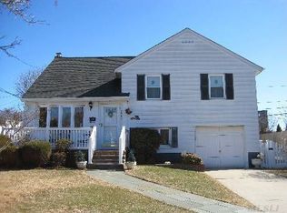 3583 Sarah Dr, Wantagh, NY 11793