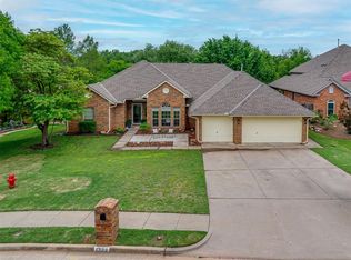 2804 Chimney Hill Rd, Edmond, OK 73034