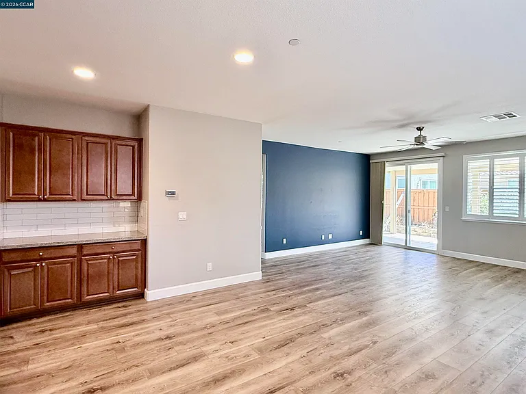 373 Anchorage Dr — Photo 13