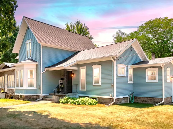 120 Hicks Ave, Plainwell, MI 49080