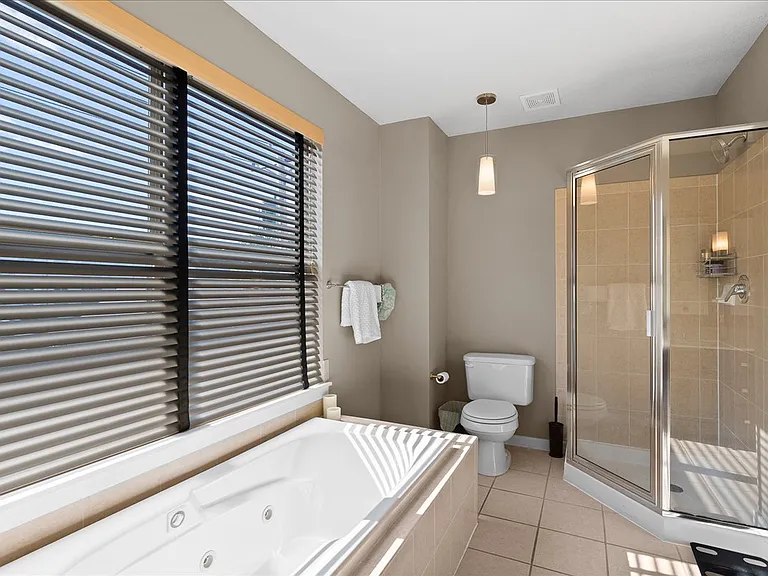 4543 Madison Ave — Photo 15