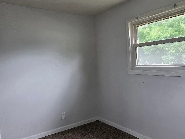 1225 Scott Ave — Photo 12