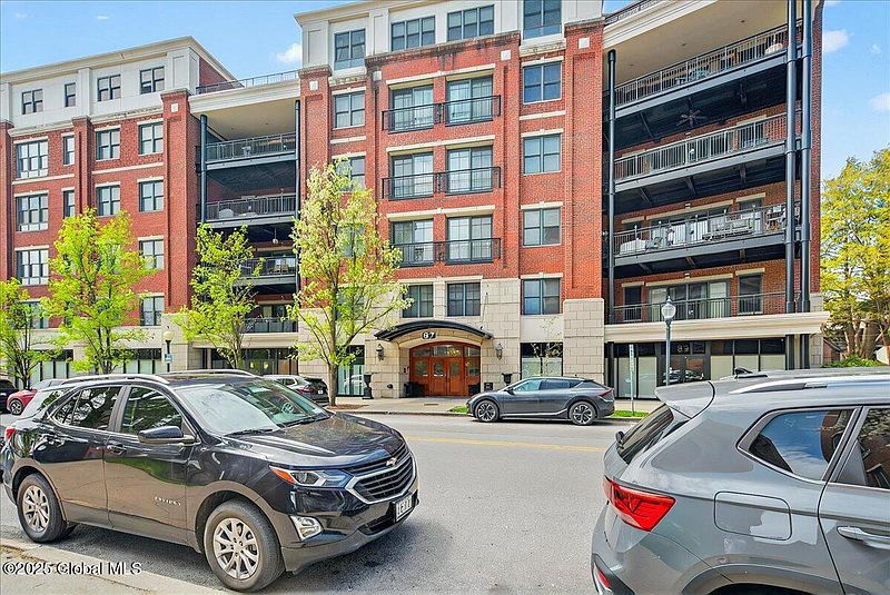 2nd image of 87 Railroad Place Apt 207