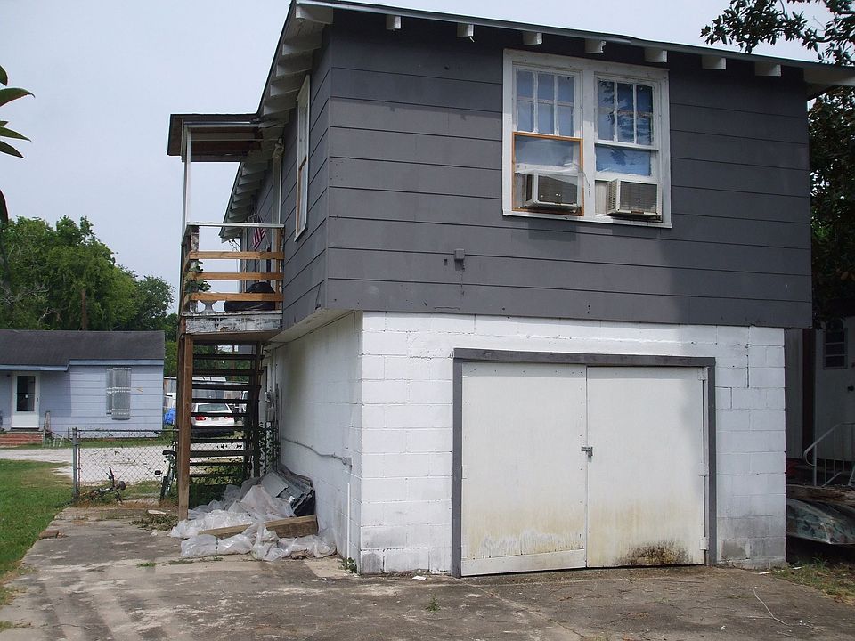 2nd image of 1320 2nd St