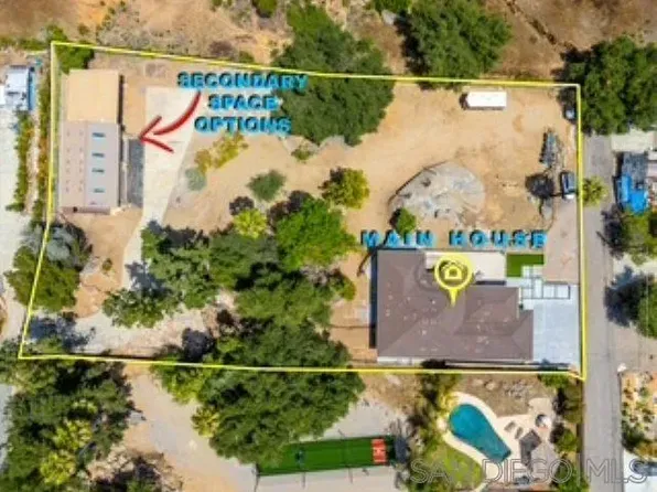 296 East Ln, El Cajon, CA 92021
