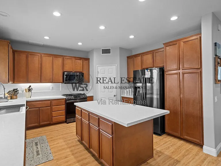 16704 Fox Trot Ln — Photo 8