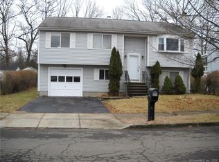 4 Linda St, West Haven, CT 06516