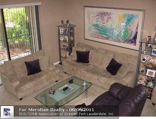 2nd image of 4299 Vineyard Cir #4299