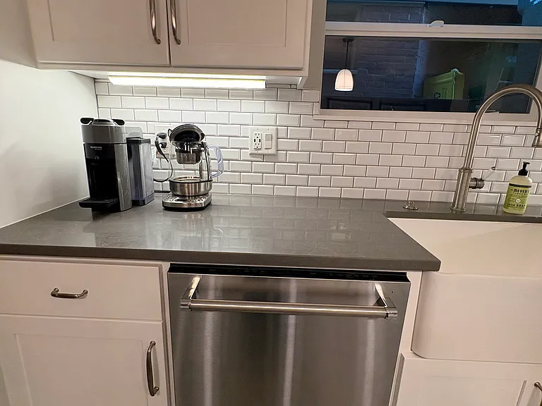 2061 NW Kearney St — Photo 13