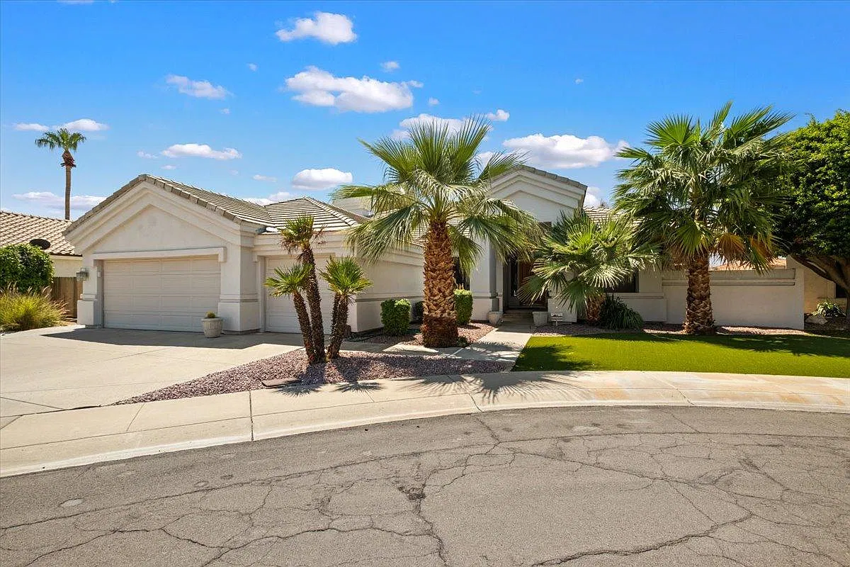 3 bed, 2428 sqft, $10,000 — Photo 1