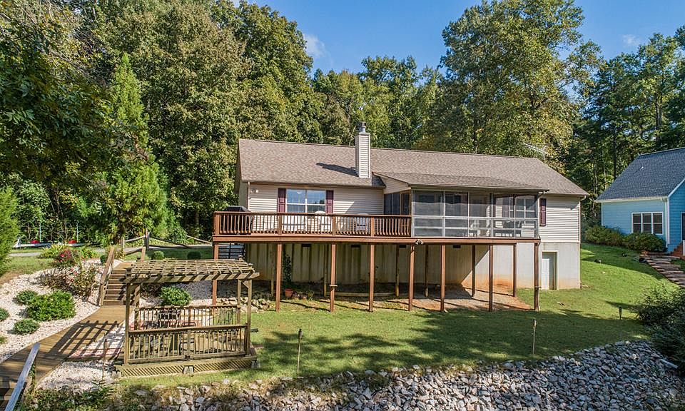 1st image of 197 Cliffside Dr #15